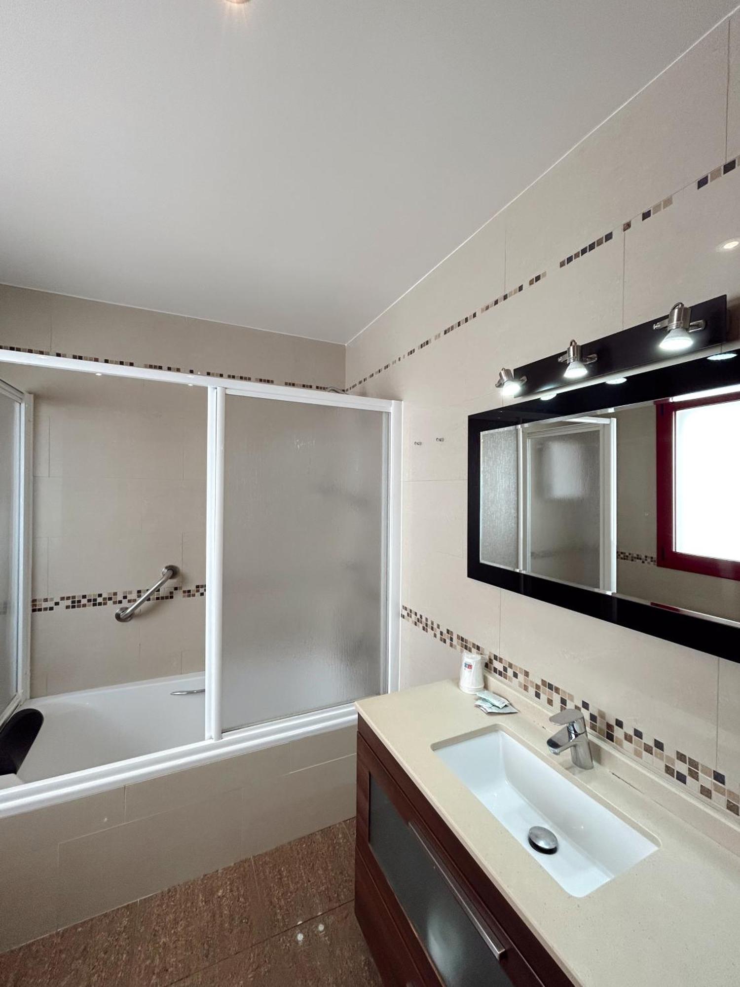 Hostal La Tina El Port De La Selva Екстер'єр фото