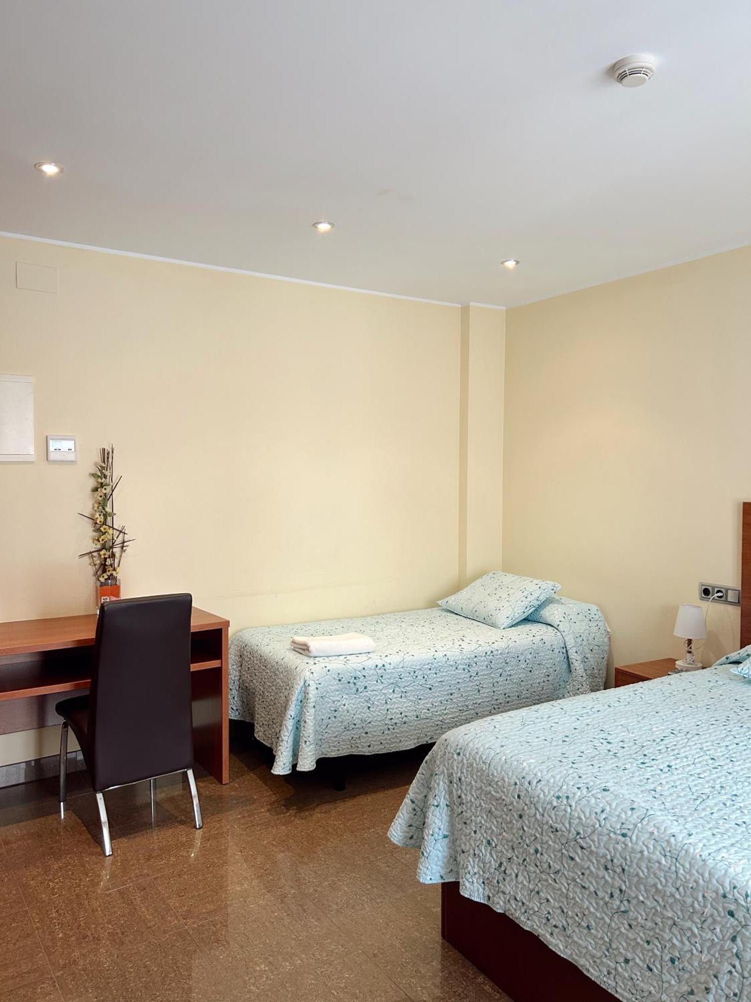 Hostal La Tina El Port De La Selva Екстер'єр фото