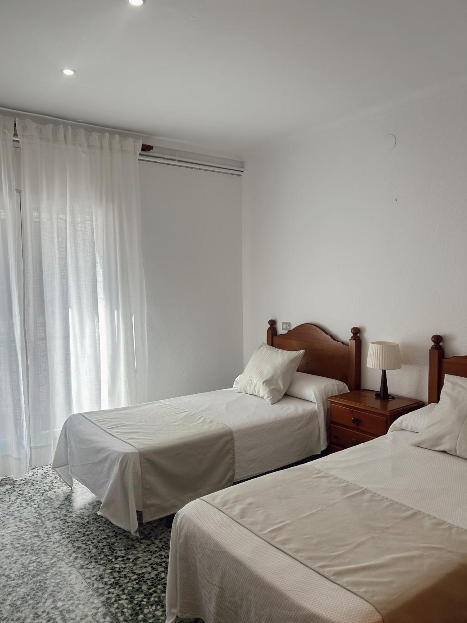 Hostal La Tina El Port De La Selva Екстер'єр фото