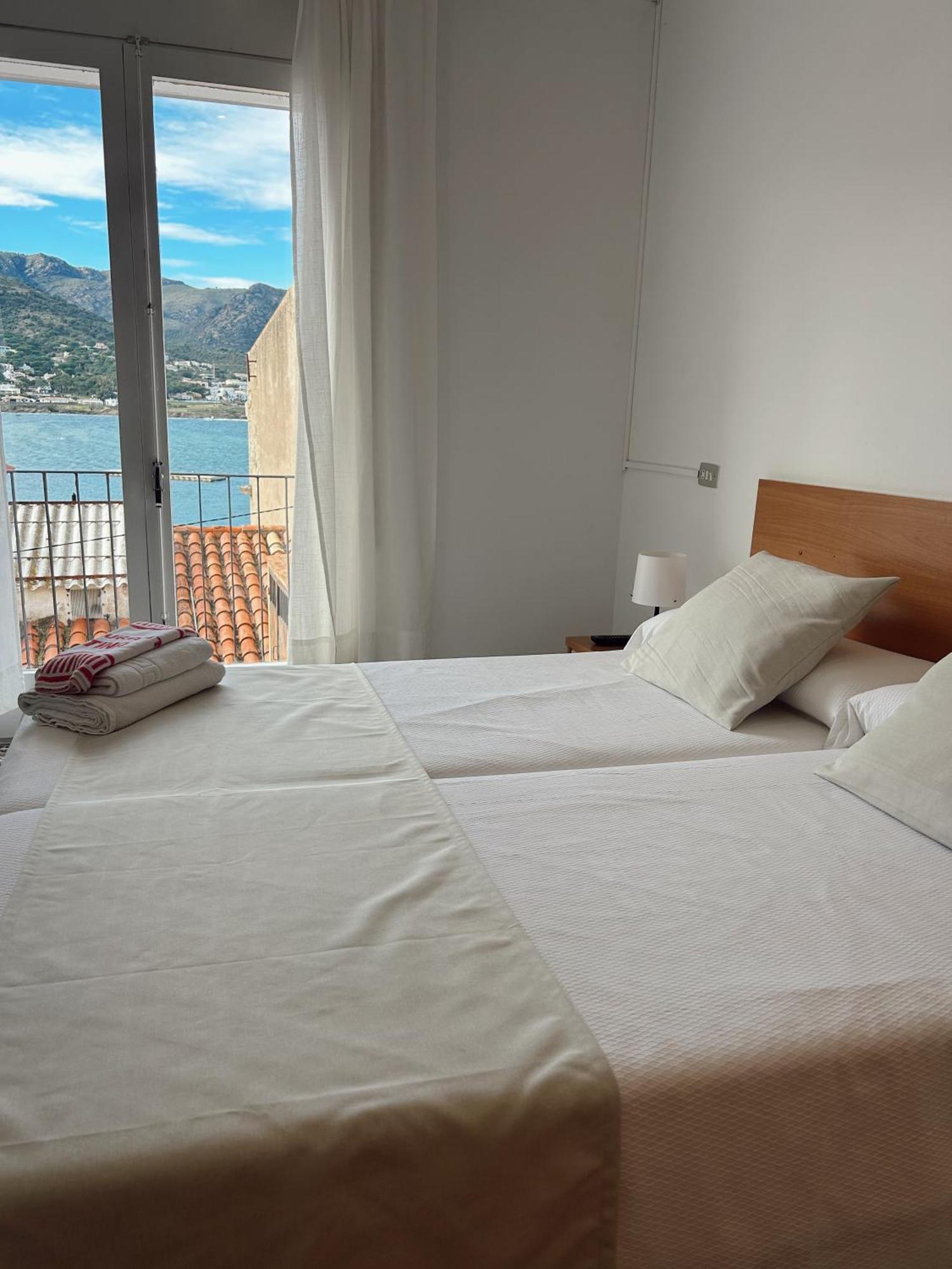 Hostal La Tina El Port De La Selva Екстер'єр фото